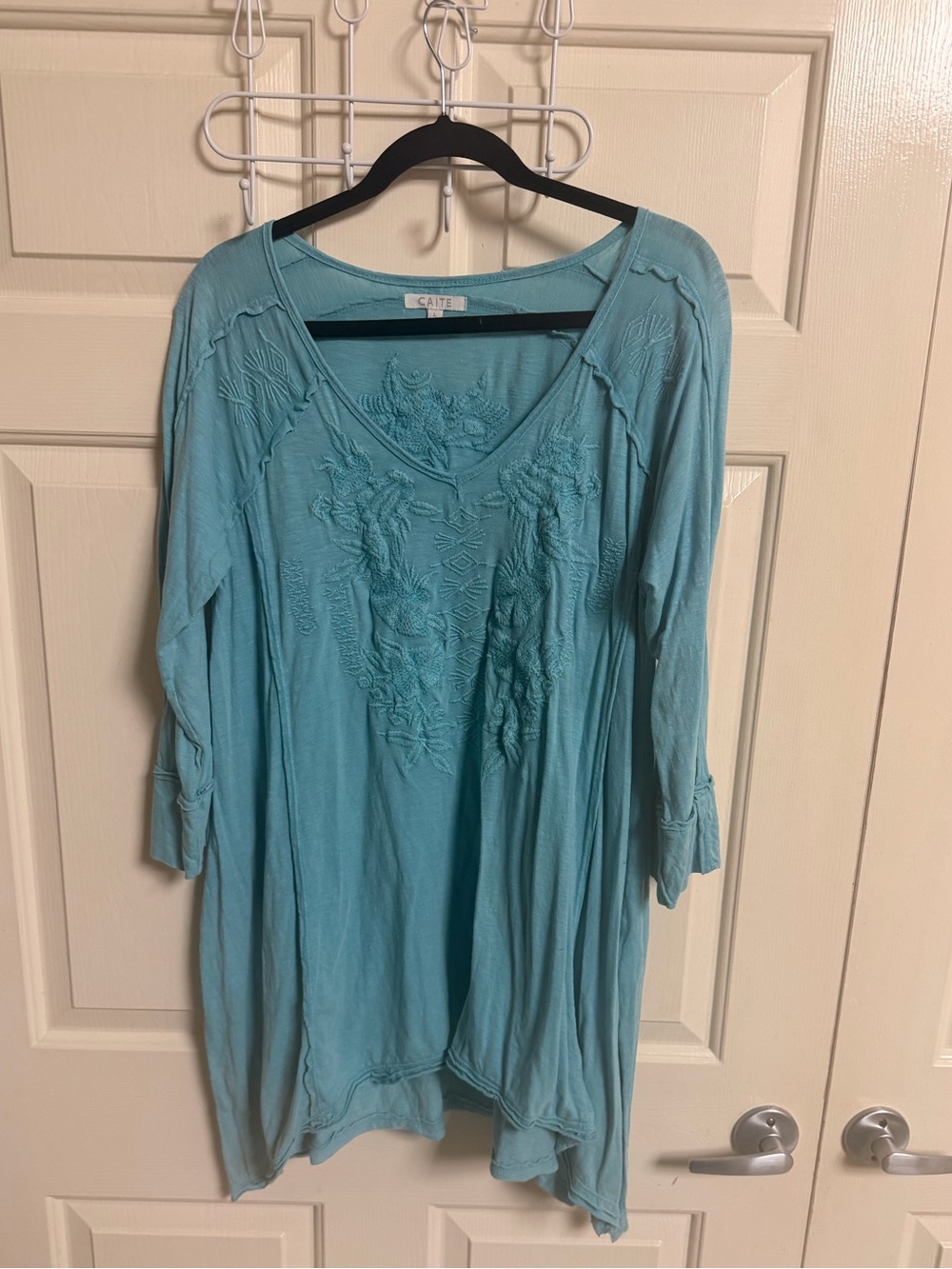 Caite 100% Cotton Embroidered Shark Bite Hem Boho Lagen Blouse